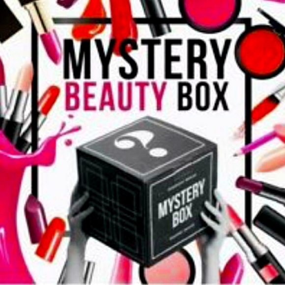 𝅺COPY - MYSTERY HIGH END MAKEUP BEAUTY BOX 💥FINAL - Picture 1 of 5